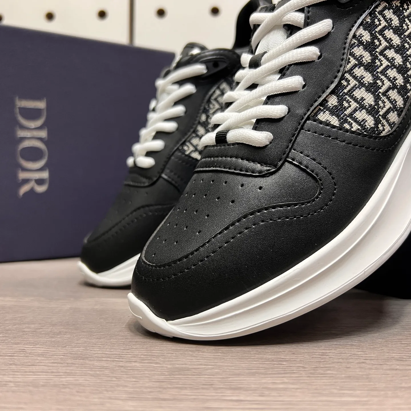 Men's Men's Shoes 💰: 400💰《Dior》The latest and most popular casual shoes, top brand [seduce] luxury~purchase, top~quality. [Strong] The upper is made of imported breathable cowhide with material ➕ breathable sheepskin feet (•) and fine workmanship. Original stylish and stylish soft rubber wear-resistant foreskin outsole, light and comfortable on the foot, size: 38-44, (customized 45, 46), five colors available